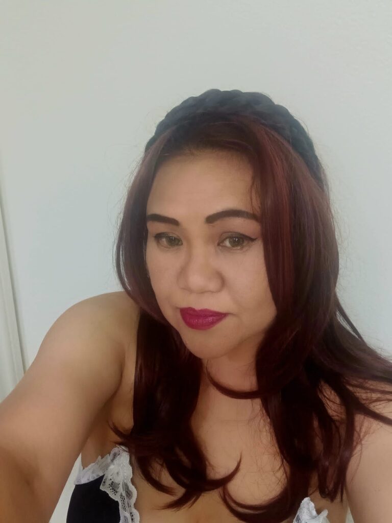 SAMANTHA CLAIRE's image